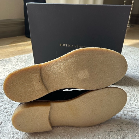 Bottega Veneta Chelsea Boots - Picture 10 of 10